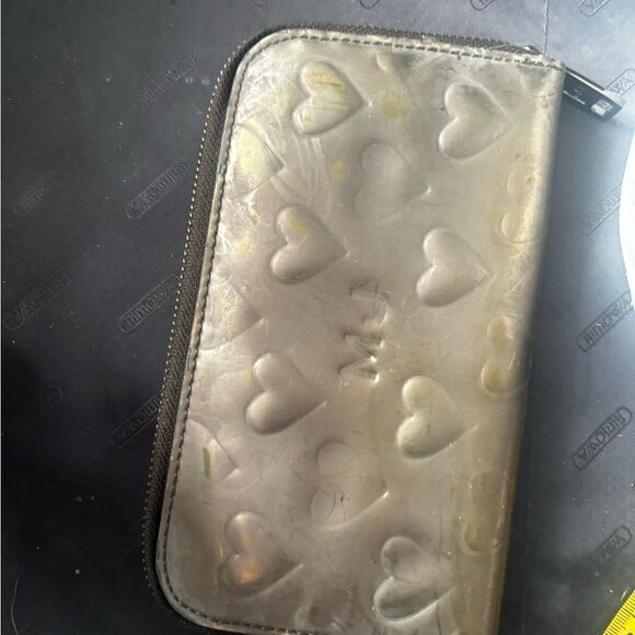 Marc Jacobs id holder checkbook money purse Hearts Zippered Clutch Wallet y2k - Picture 1 of 5